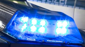 Räuber bedrohen Sozialarbeiterin mit Machete