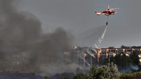 Großbrand verwüstet Park im Nordwesten Roms