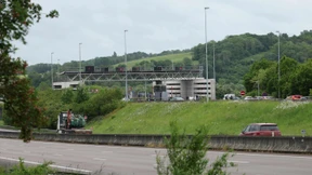 Verbrecherboss entkommt bei Überfall auf Gefangenentransport