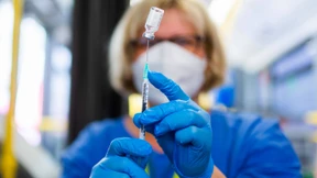 Peitsche für Impfmuffel