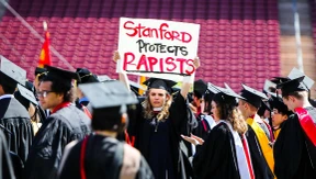 Wegsehen auf dem Campus