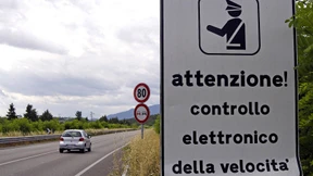 Italienisches Dorf blitzt mehr als 58.000 Raser in 14 Tagen