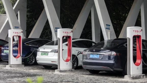 Ein Tesla für Geimpfte