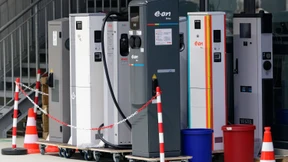 Eon: Der Kampf mit der Politik