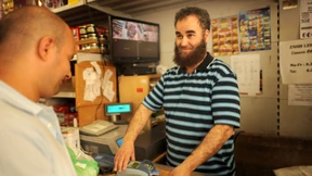 Fastenbrechen mit Datteln und Meeresfrüchten