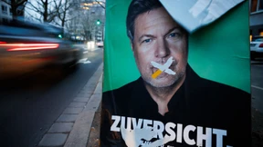 Poseck besorgt über Hunderte zerstörte Wahlplakate