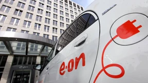 Eon senkt Geschäftsausblick für 2013