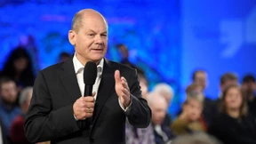 Besorgte Bürger, beruhigender Kanzler