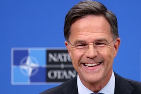 Wie arrangiert sich die NATO mit Trump?