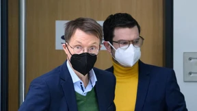 Winterreifen und Schneeketten für den Corona-Winter