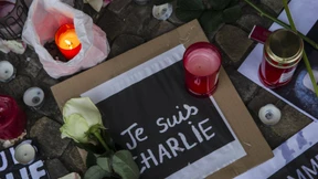 Gedenken an Opfer des Pariser Anschlags