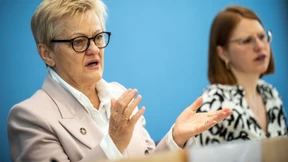 Abgeordnete setzen sich für Recht auf selbstbestimmtes Sterben ein