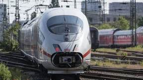 ICE bleibt liegen – Reisende müssen aussteigen