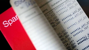 Deutsche Sparer horten in der Pandemie Rekordsummen