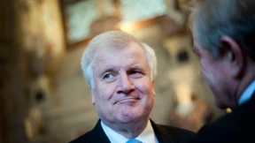 Unter medialem Feuer