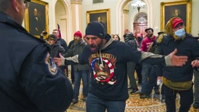 Verschwörungstheoretiker ganz vorne mit dabei