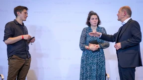 „Wie kommen sie auf diese größenwahnsinnige Selbsteinschätzung?“