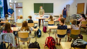 Eltern sehnen sich nach regulärem Schulbetrieb