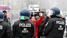 Massive Angriffe bei Corona-Demo – fast 80 verletzte Beamte