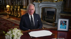 Charles III. verspricht, ein „Leben lang zu dienen“