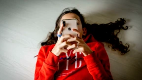 „Kinder so spät wie möglich mit einem Smartphone ausstatten“