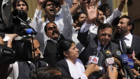 Musharraf flieht aus Gerichtsverhandlung