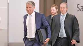 Höckes Anwalt als Verfassungsrichter?