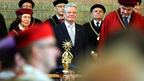 Ein Wunder, sich in die Augen zu schauen 