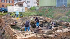 Puzzle aus Lehm und Stein