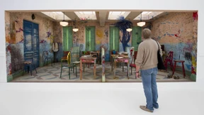 Auch der Wischmopp wird verewigt