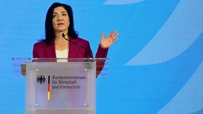 Die Ministerin für die alte Wirtschaft