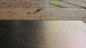 Facebook-Beitrag zu Messerattacke geteilt: Frau muss zahlen