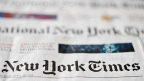 Warhol mit Zeitungsbeilage