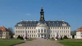 Auch eine Schlossrenovierung steht in Sachsen zur Wahl