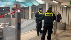 Mann reißt junge Frau in U-Bahnstation mit in den Tod