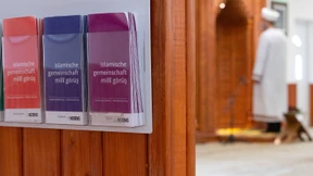 Eltern scheitern nach Streit um Moschee-Besuch im Unterricht vor Gericht