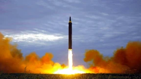 Nordkorea feuert drei Projektile ab
