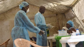 Ein Ebola-Ausbruch ohne Beispiel