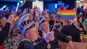 Sechsfarbbunt ist nur Fassade