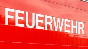 Zwei Leichen nach Brand in Wohnhaus gefunden