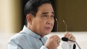 Thailands Ministerpräsident darf weiterhin regieren