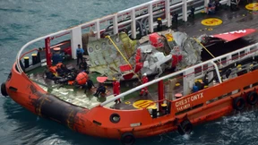 Heckteil der abgestürzten AirAsia-Maschine geborgen 