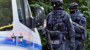 Dreharbeiten für Musikvideo rufen Polizei-Spezialkräfte auf den Plan