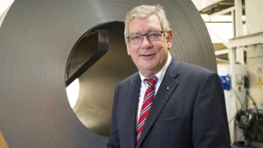 Metall-Arbeitgeber erwägen frühes Tarifangebot