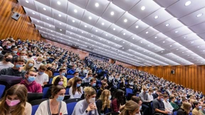 Zahlen gehören zur BWL, sind aber nicht immer wahr