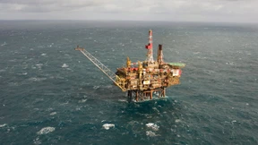 Shell kämpft mit Leck in Ölpipeline