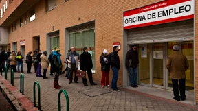 Erstmals mehr als fünf Millionen Arbeitslose 