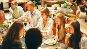 Zusammen isst man weniger allein