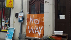 Mauer vor Wahllokal – keine Konsequenzen 