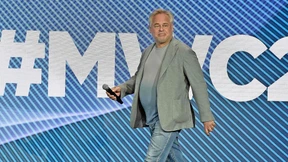 Alpen, Autos und viel Geld